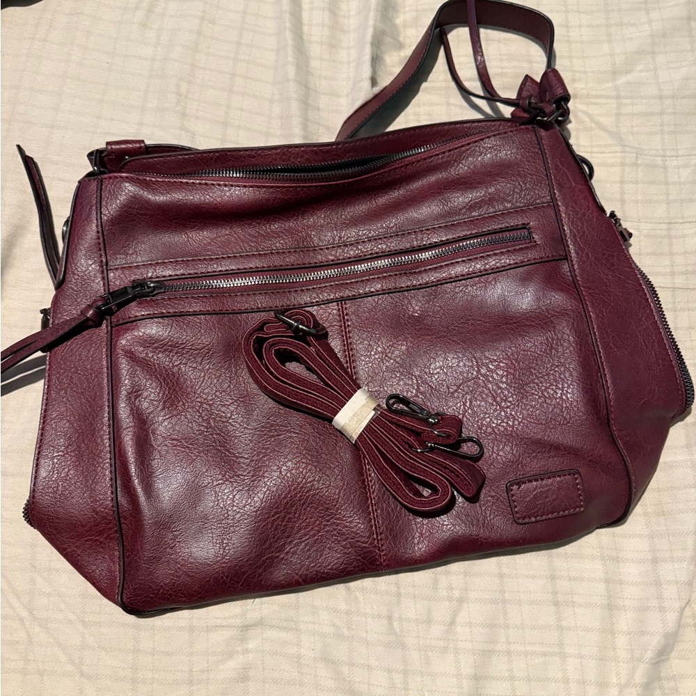 Elegant Burgundy Leather Shoulder Bag